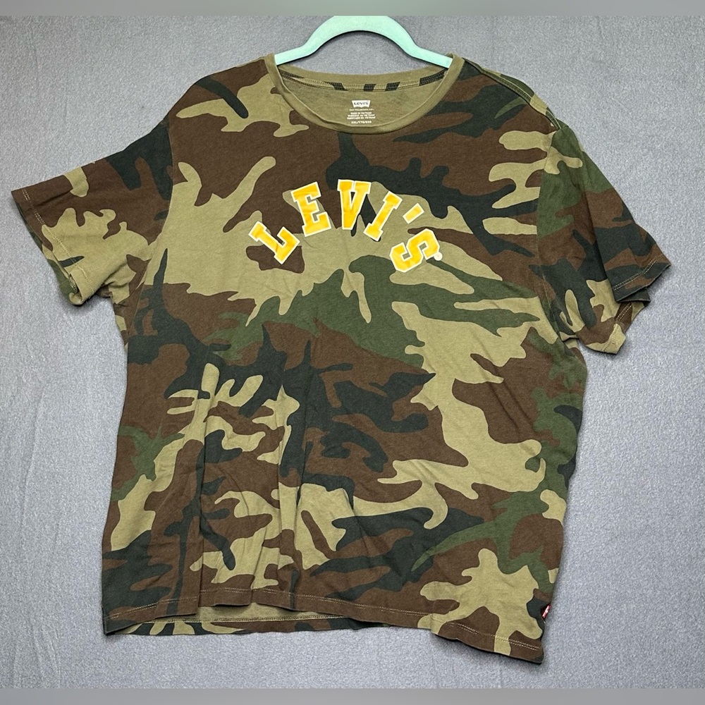 Levi's Green & Brown Camo Tee with Yellow Logo EUC